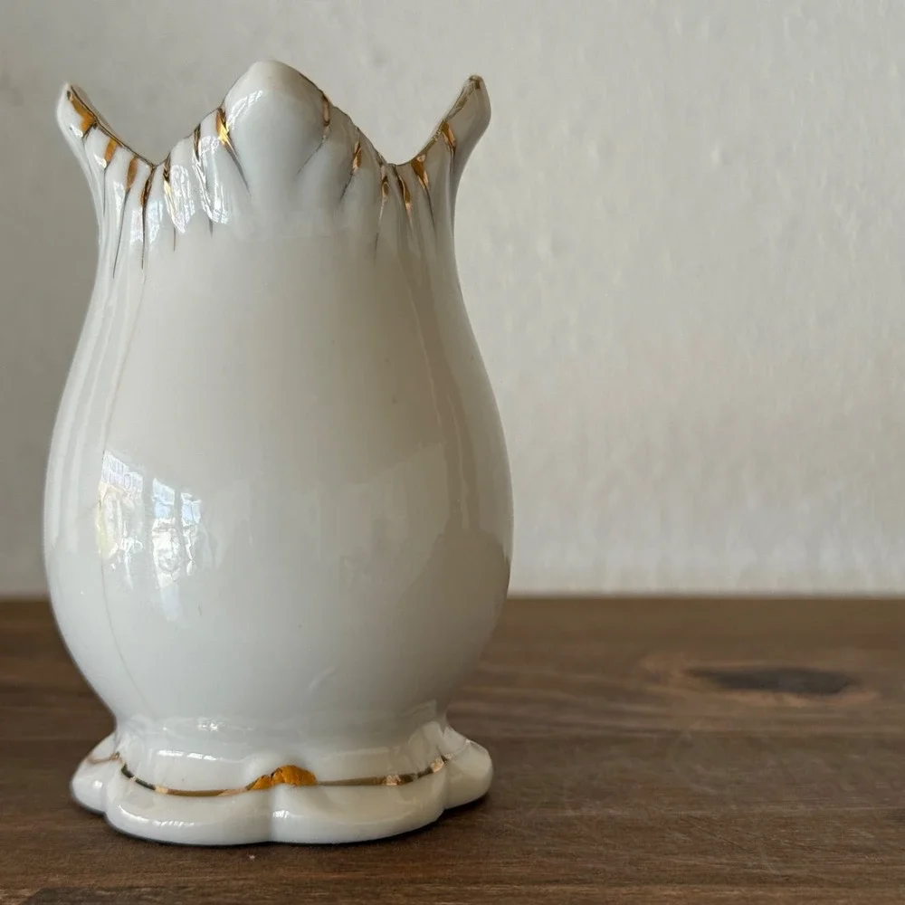 Vintage Japan Mini Tulip Bud Vase White Porcelain Gold Trim Cottagecore Decor